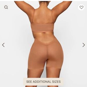 SKIMS SHEER SCULPT LOW BACK SHORT |  BRONZE / L